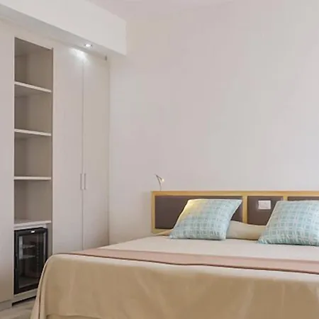 Baia Di Conte 4*