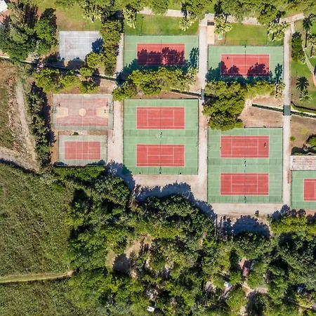 Ξενοδοχείο Baia Di Conte 4*